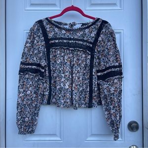American Eagle floral peasant crop top💐🖤